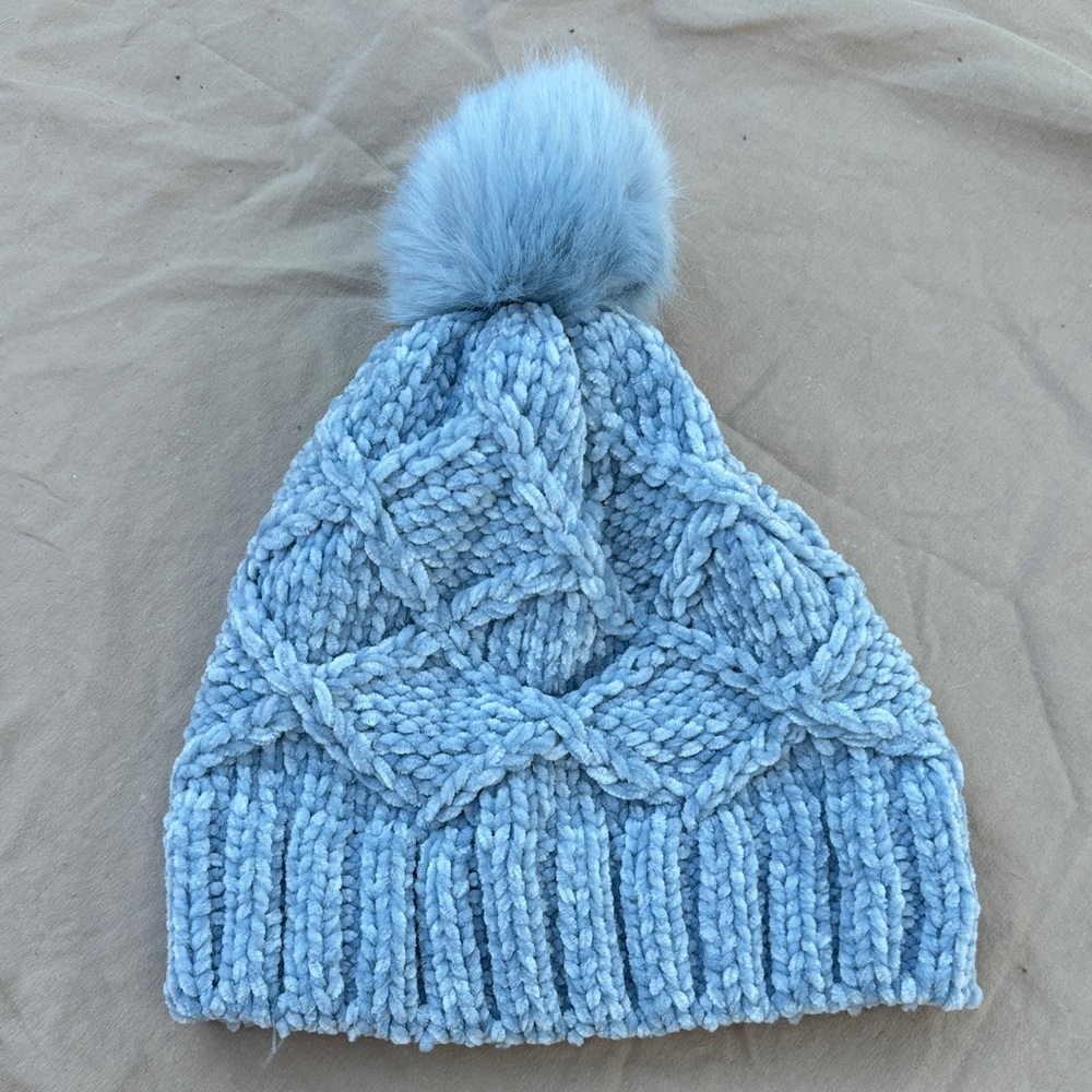 Vera Bradley Light Blue Knit Pom-Pom Hat
